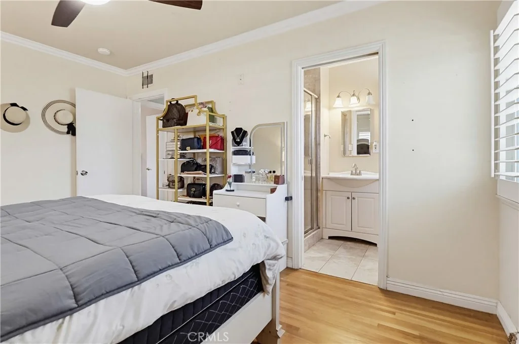 Photo of 555 W Shadwell