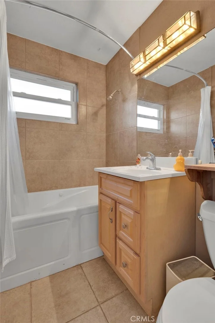 Photo of 661 Stevens