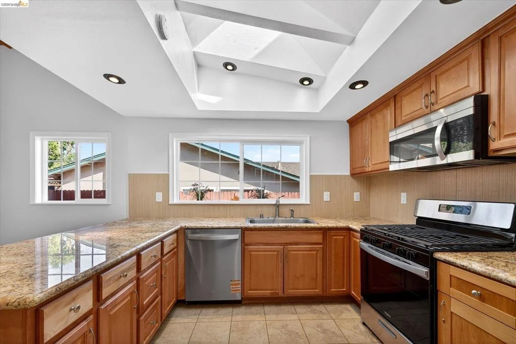 Photo of 901 Helix Dr
