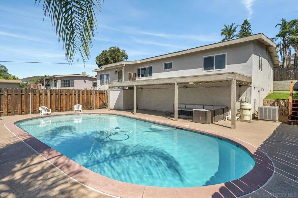Photo of 12426 Royal
