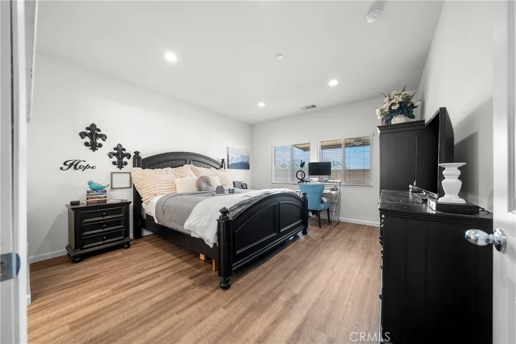 Photo of 26707 Mountaingate