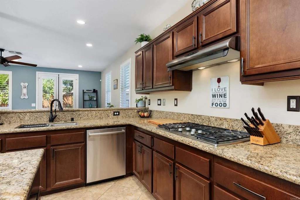 Photo of 1003 Vista Pointe Boulevard