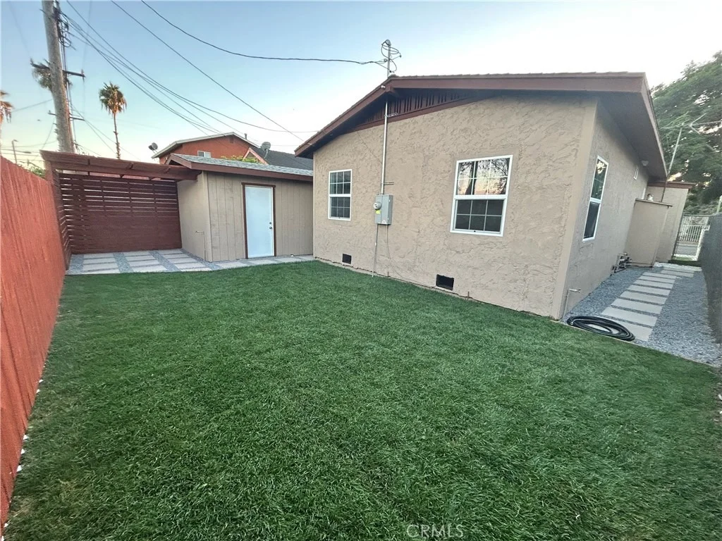 Photo of 2412 Gale Avenue