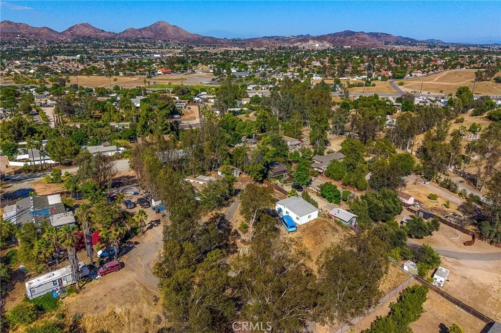 Photo of 20318 Palomar Street