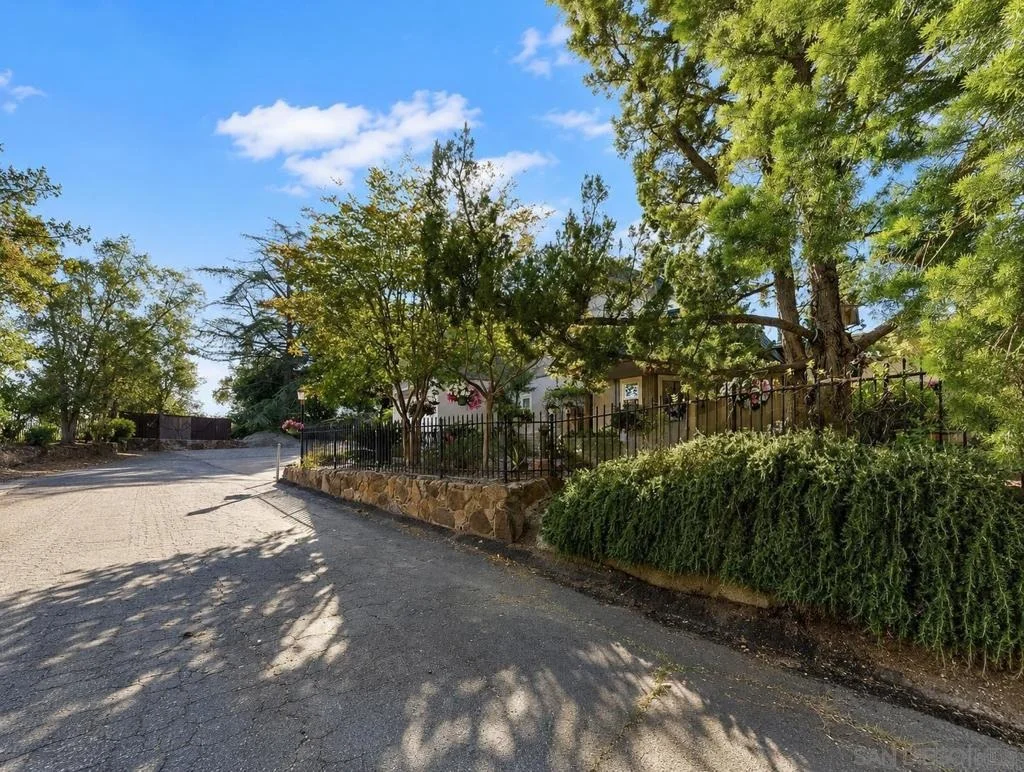 Photo of 720 Sky Mountain Lane