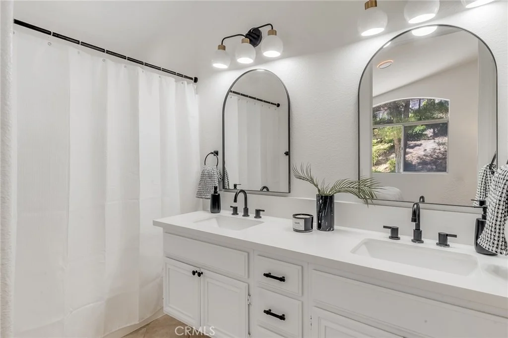 Photo of 50 Enfilade