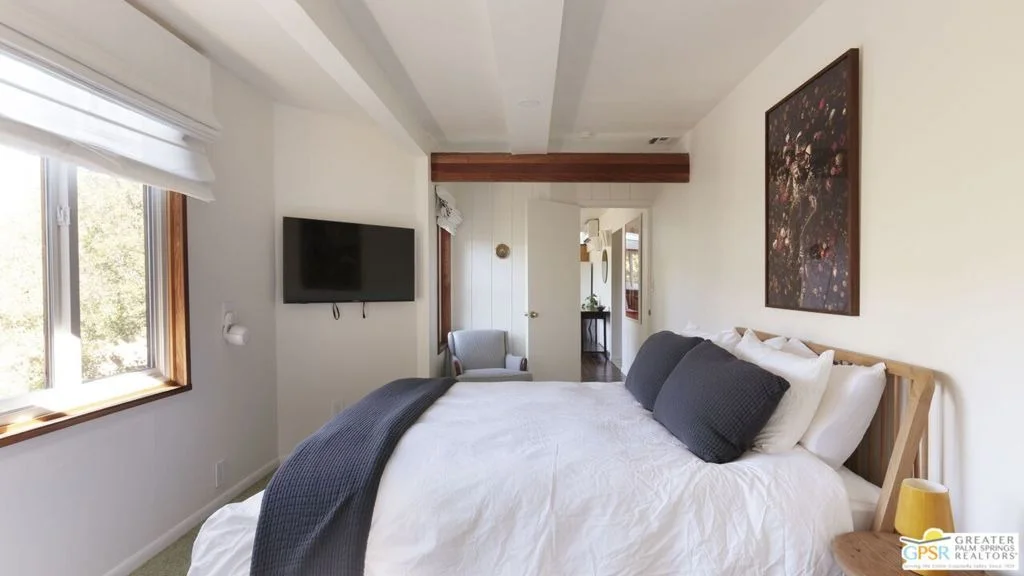 Photo of 52915 Middle Ridge Drive