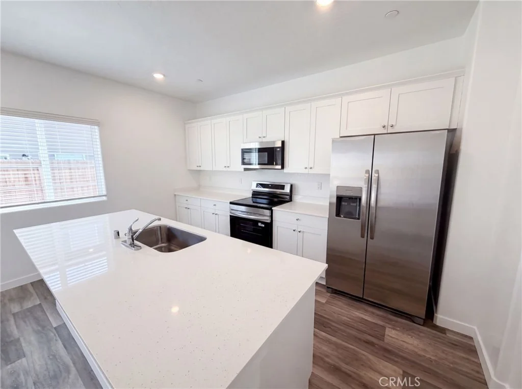 Photo of 4472 Bellaire