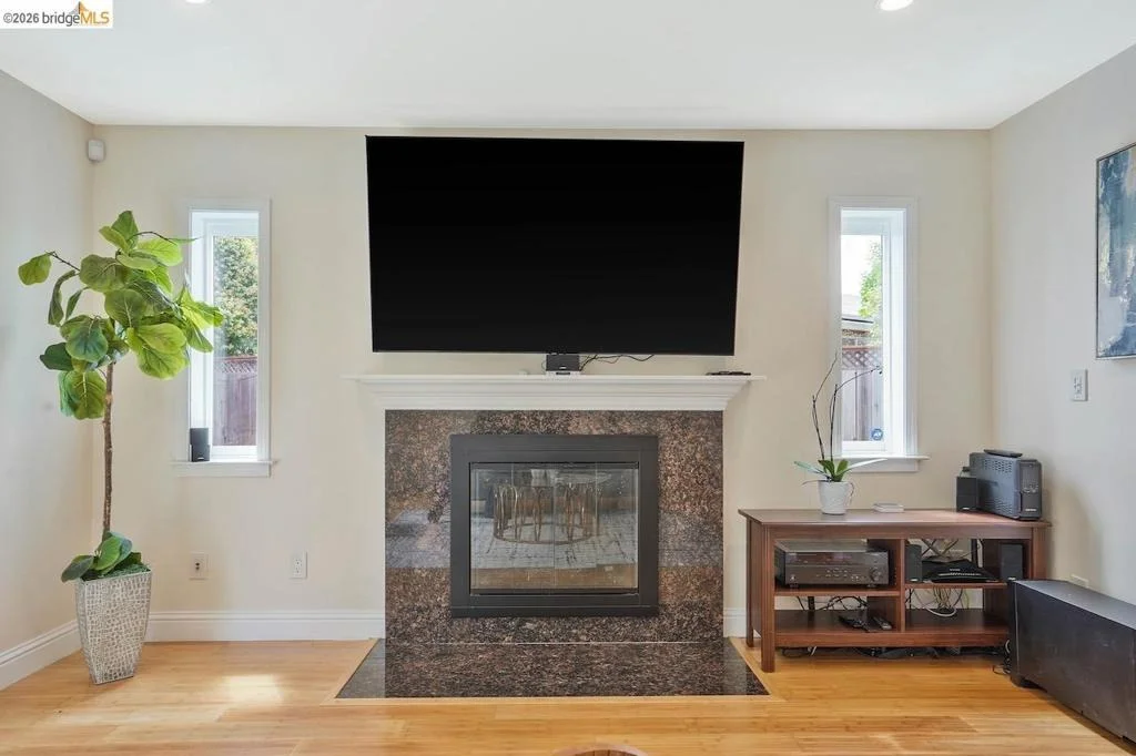 Photo of 2198 La Orinda