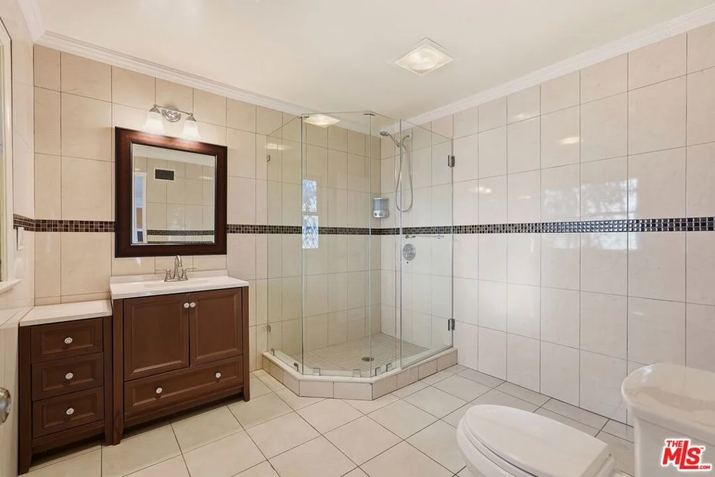 Photo of 900 Gainsborough Drive