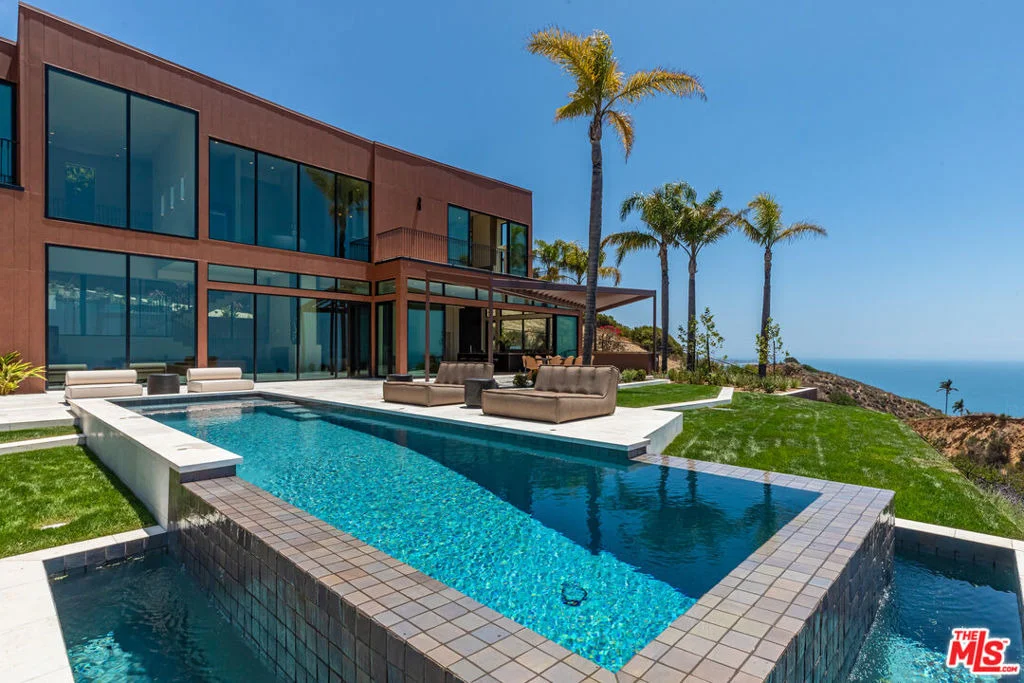 Photo of 4346 Avenida De La Encinal