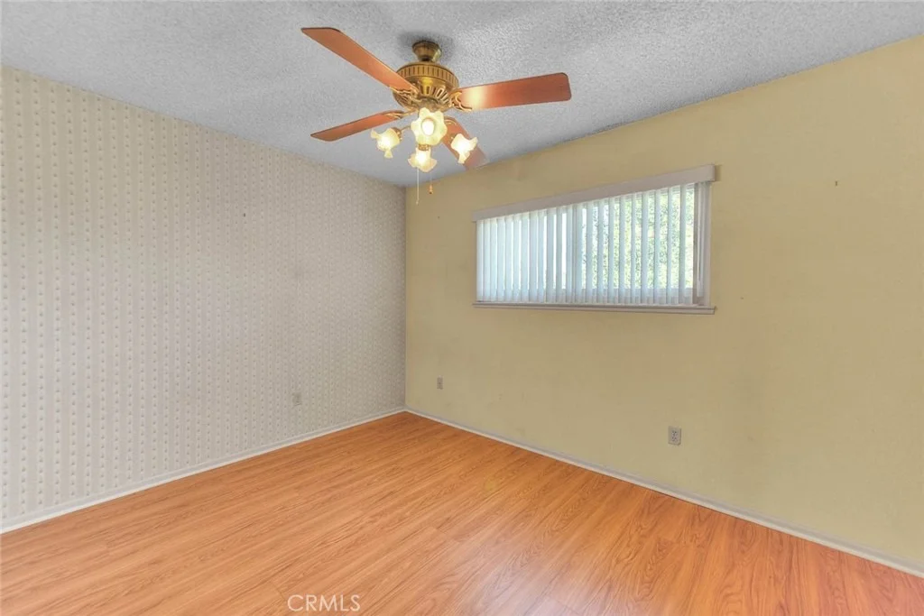 Photo of 13425 Mistletoe