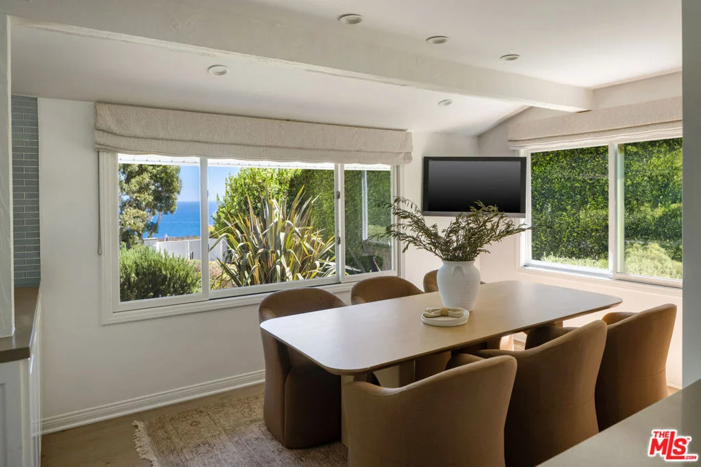 Photo of 29225 Cliffside Drive