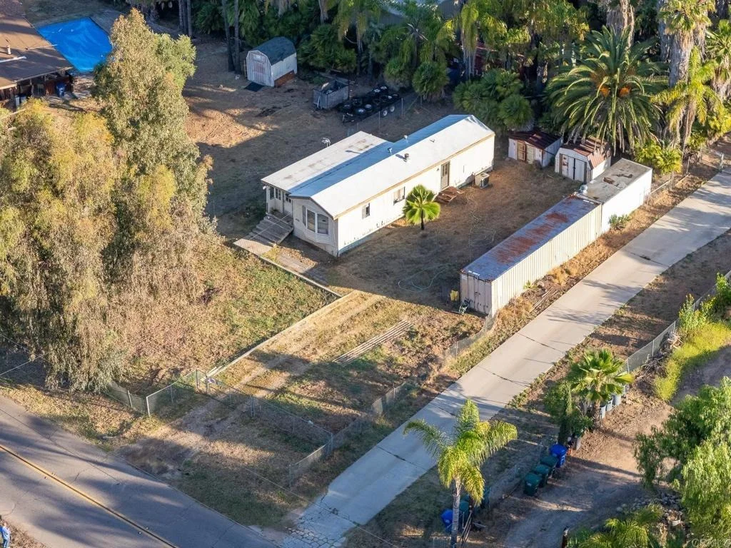 Photo of 911 Davis Street