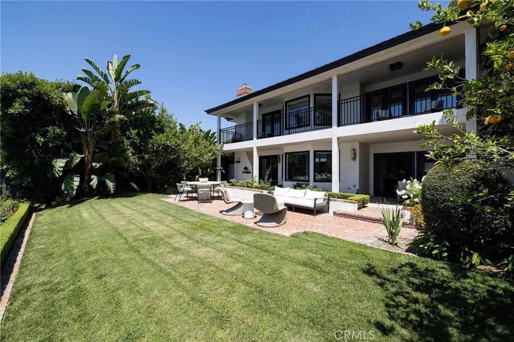 Photo of 2572 Bayshore Drive