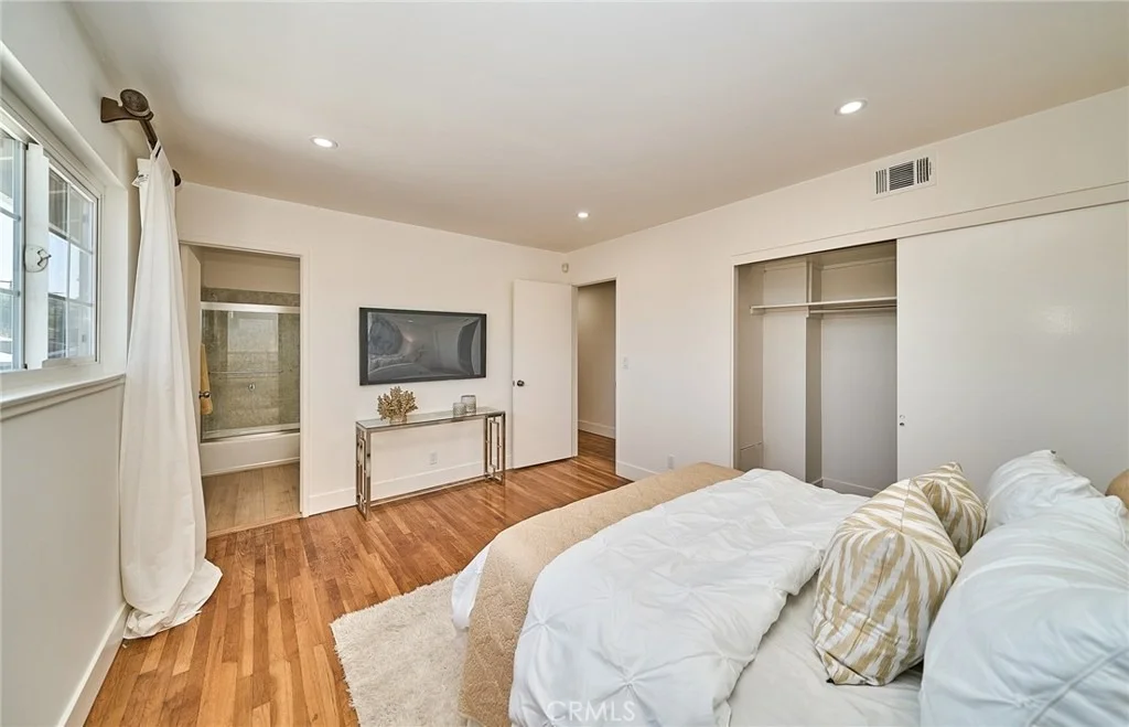 Photo of 1118 Clorinda