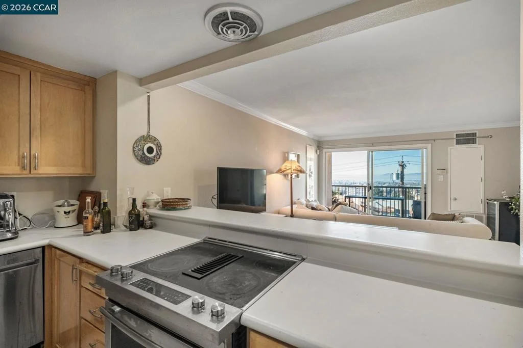 Photo of Unit 304 at 2 Panoramic Way