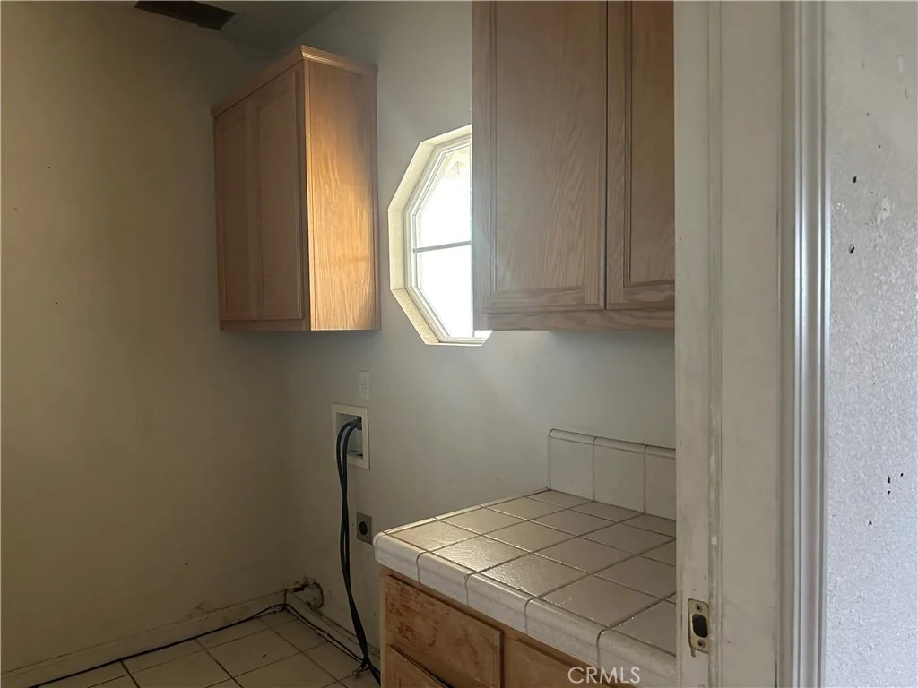 Photo of 692 Gateway