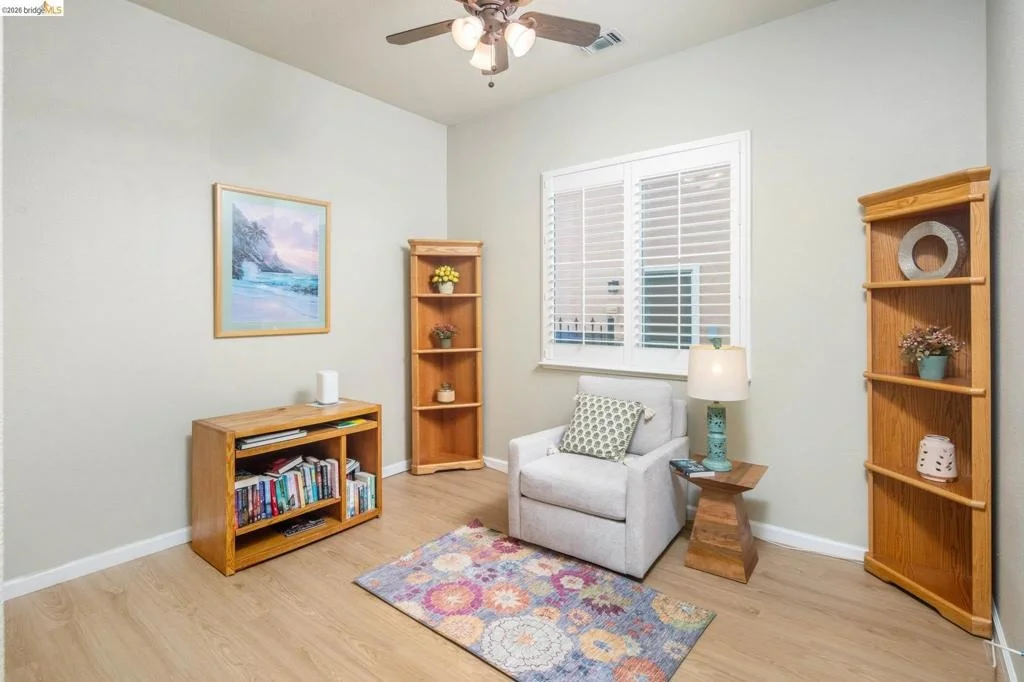 Photo of 485 Coronation Dr