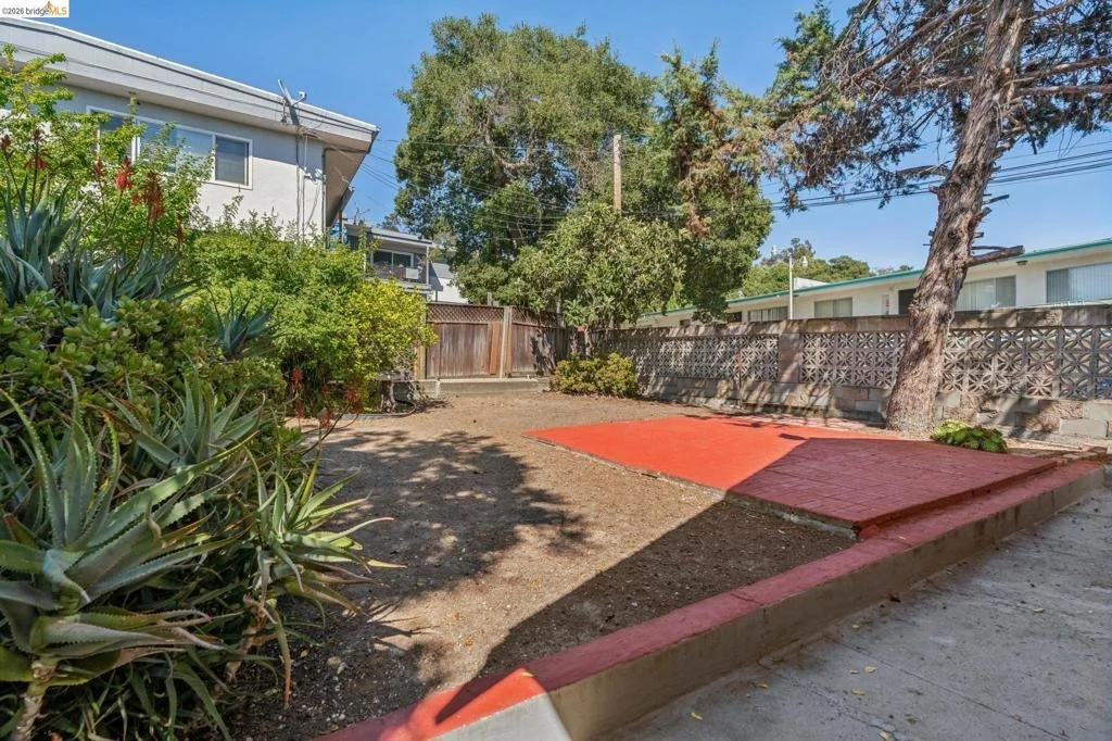 Photo of 7650 Ney Ave