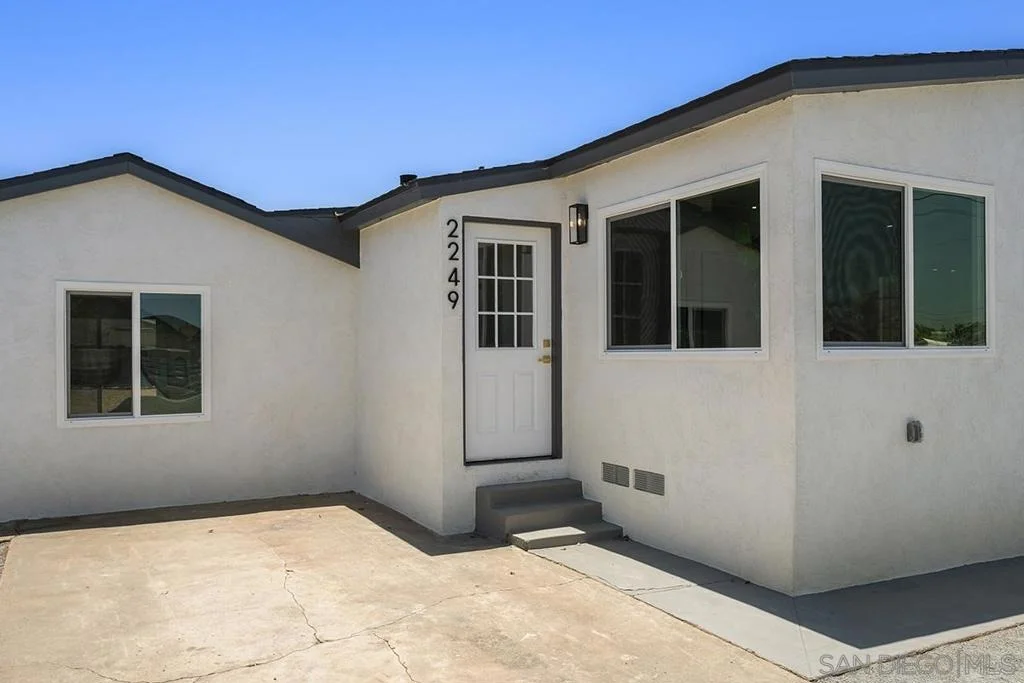 Photo of 2249 Conifer
