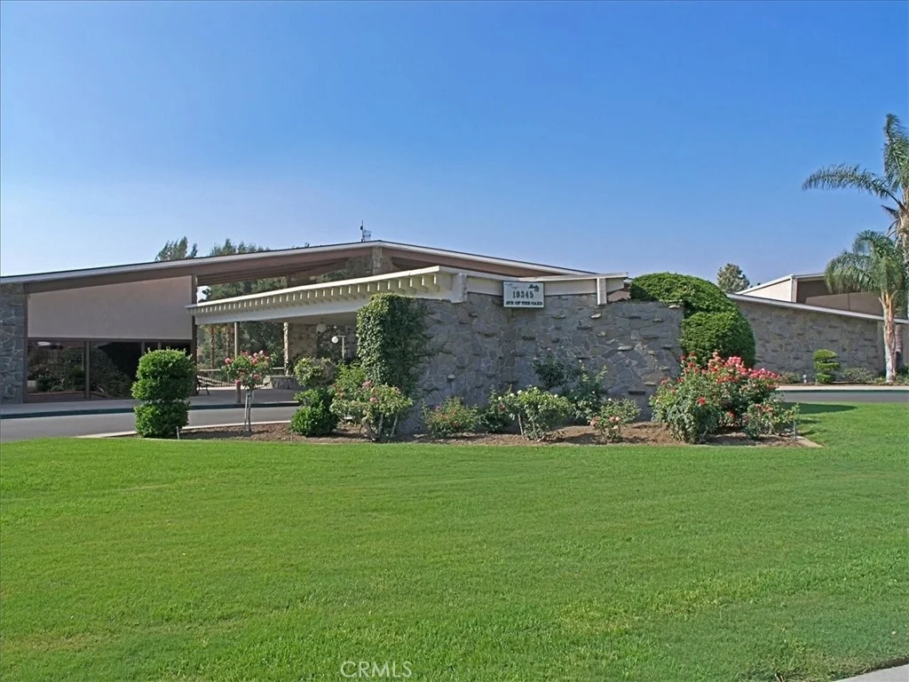 Photo of 26465 Fairway