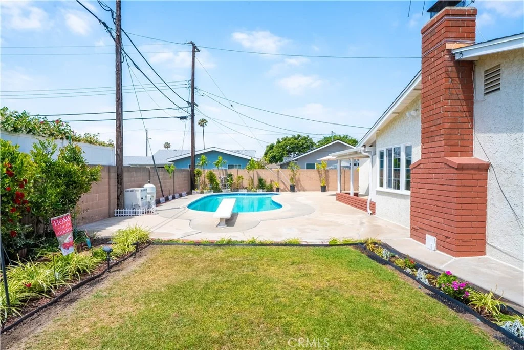 Photo of 2056 W Random