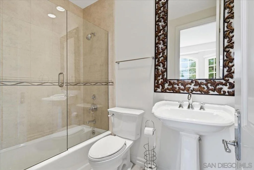 Photo of 6150 Avenida Alteras