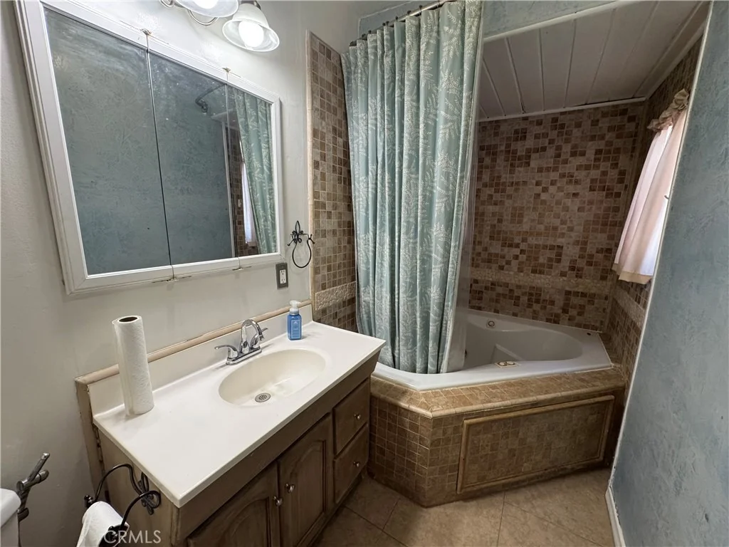 Photo of 7521 Wilbur