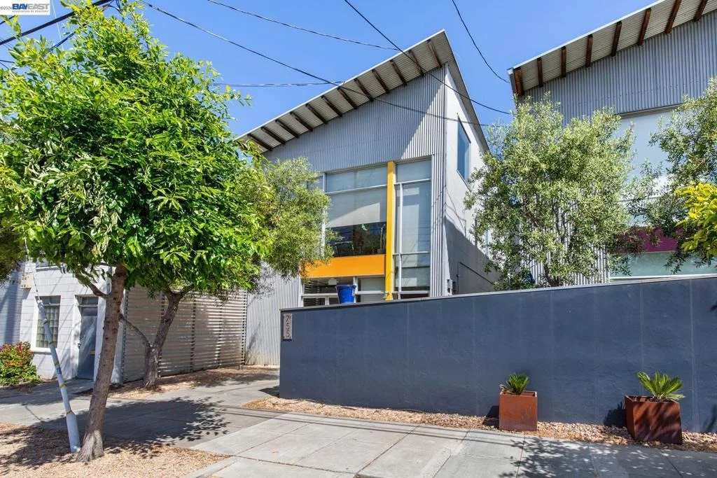 Photo of 755 Folger Ave