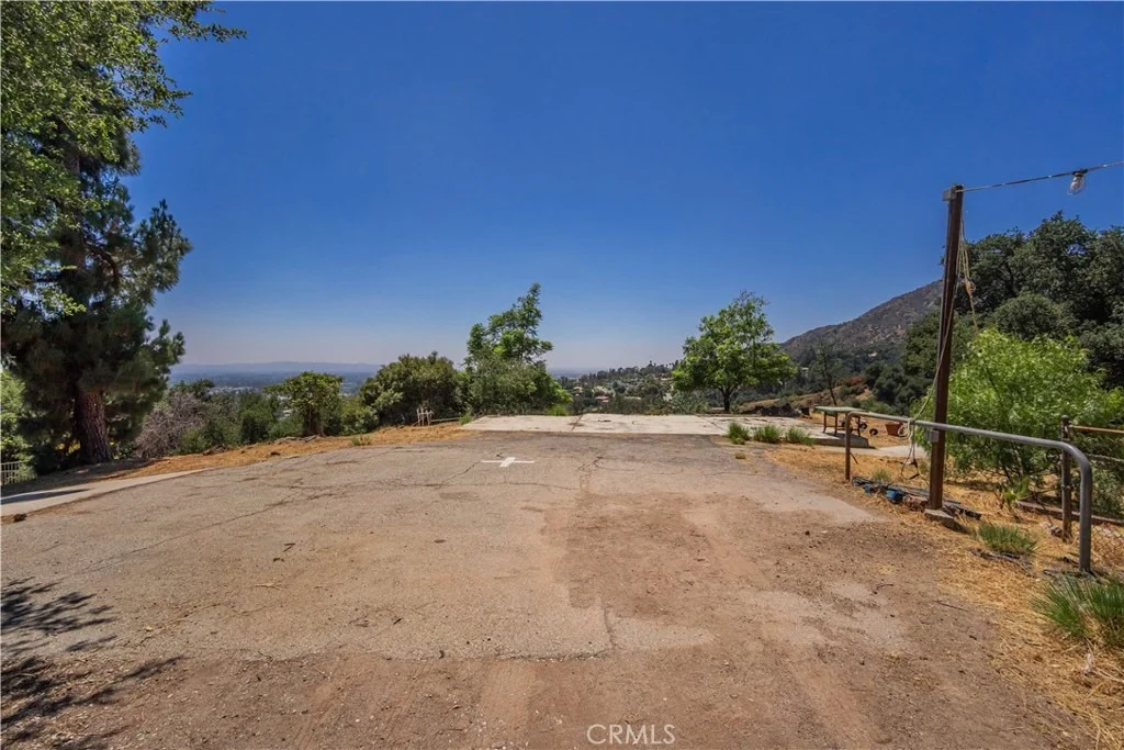 Photo of 947 N Glendora Avenue