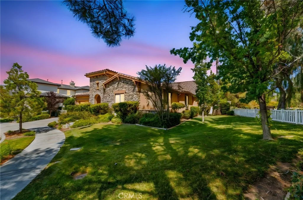Photo of 39894 Camden Court