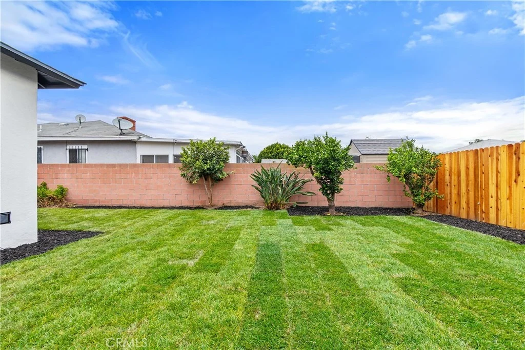 Photo of 4922 Columbia