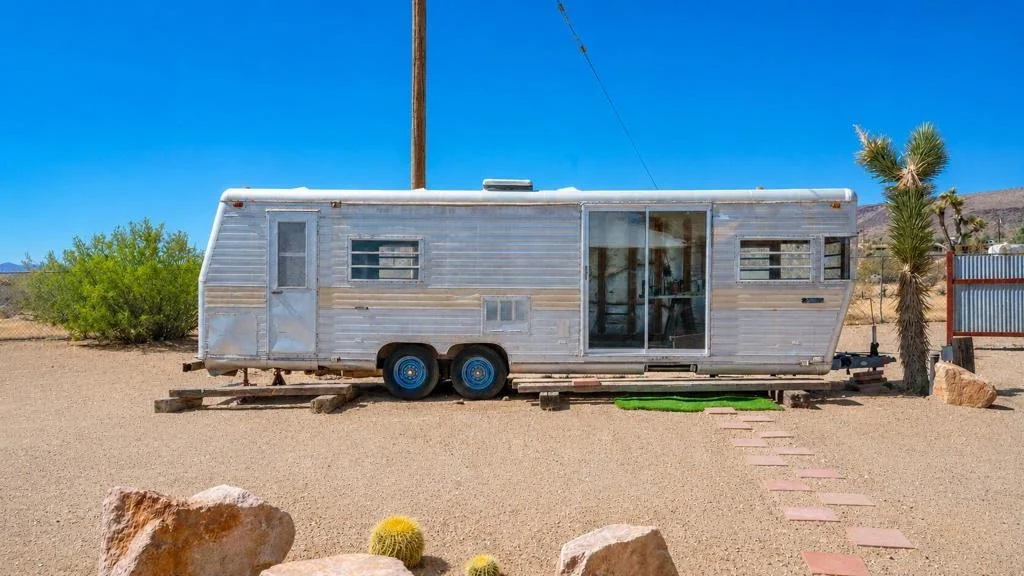 Photo of 1587 Deer Trail