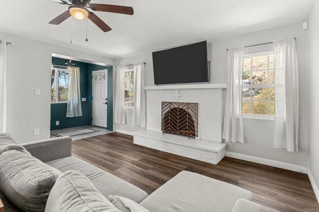 Photo of 6729 Broadway