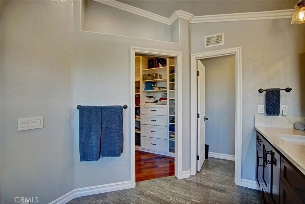 Photo of 445 Somerset Circle