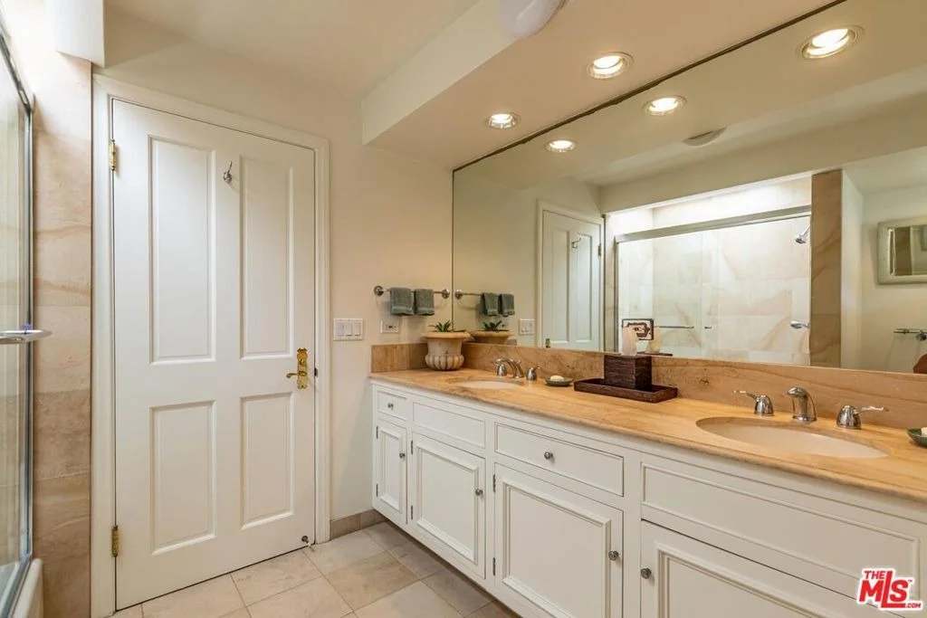 Photo of 24216 Malibu Road