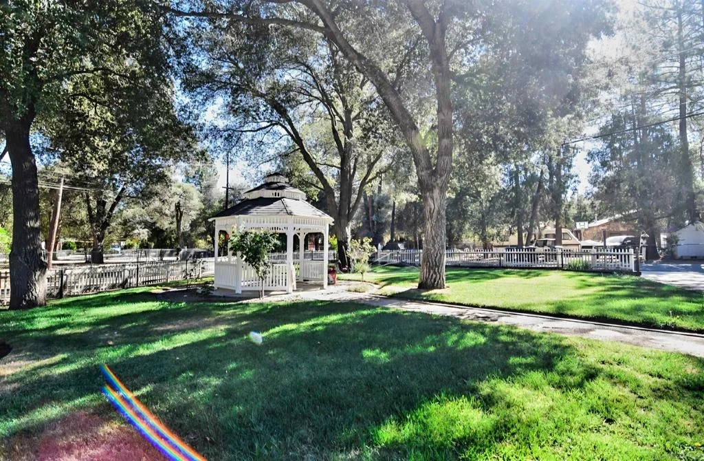 Photo of 7656 Pine Blvd