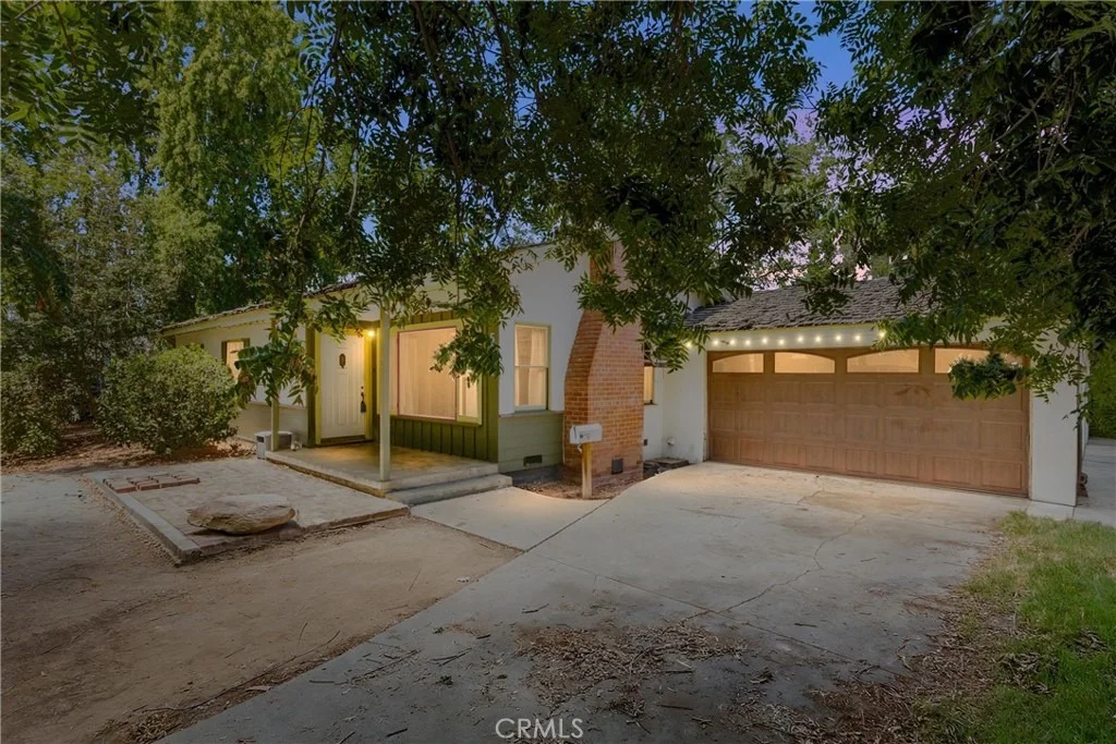 Photo of 5841 Palm Avenue