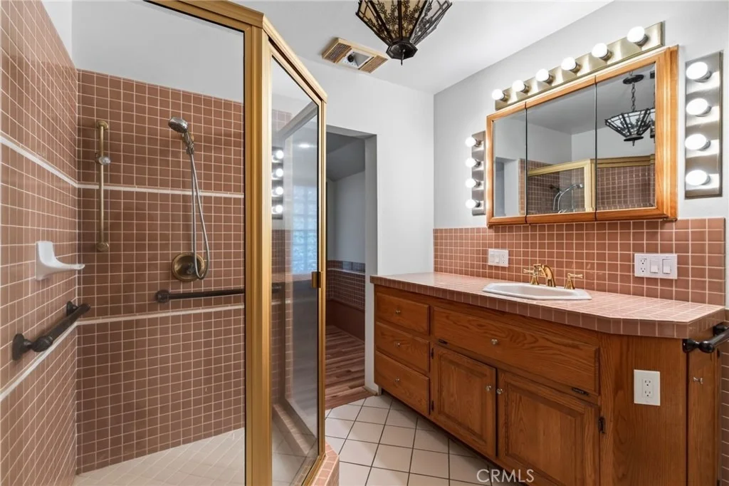 Photo of 2732 Mary Street