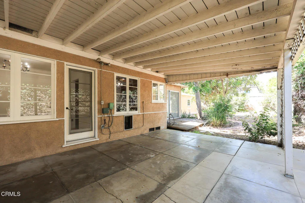 Photo of 321 S Griffith Park Drive