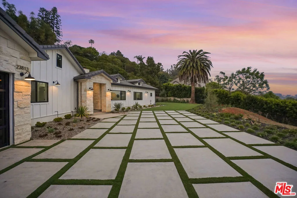 Photo of 23813 Harbor Vista Drive