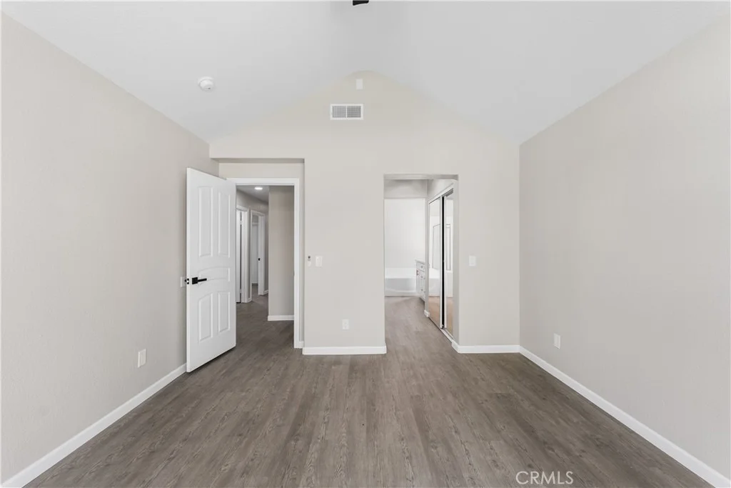 Photo of 40043 Tilbury Drive