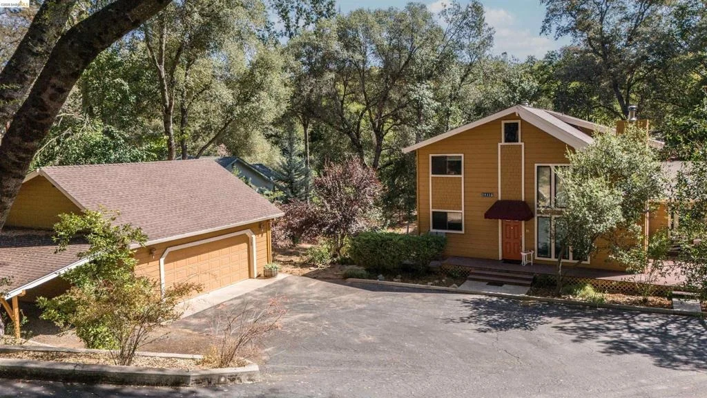 Photo of 20425 Brook Dr.