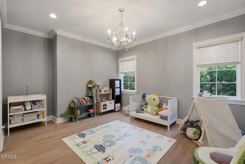 Photo of 933 Coronado Drive