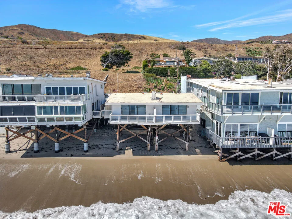 Photo of 25330 Malibu Road