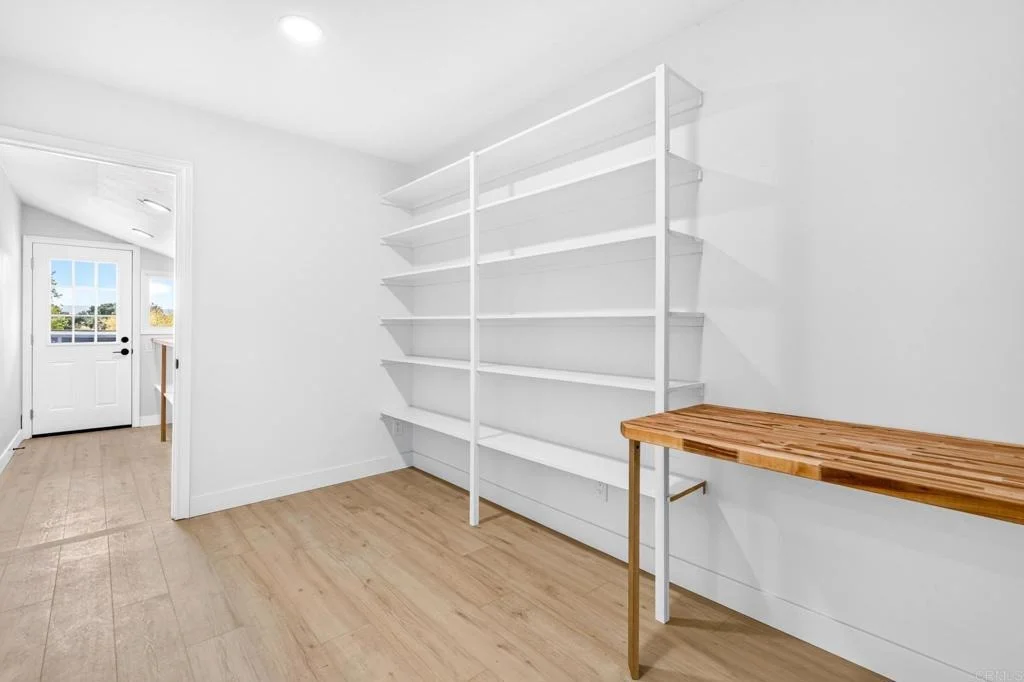 Photo of 1366 Far Valley Road