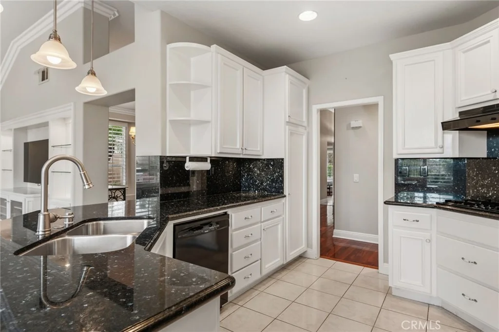 Photo of 28661 Capri