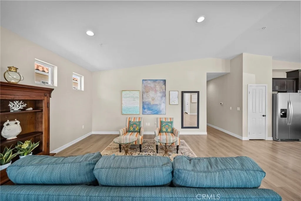 Photo of 4066 Aurora