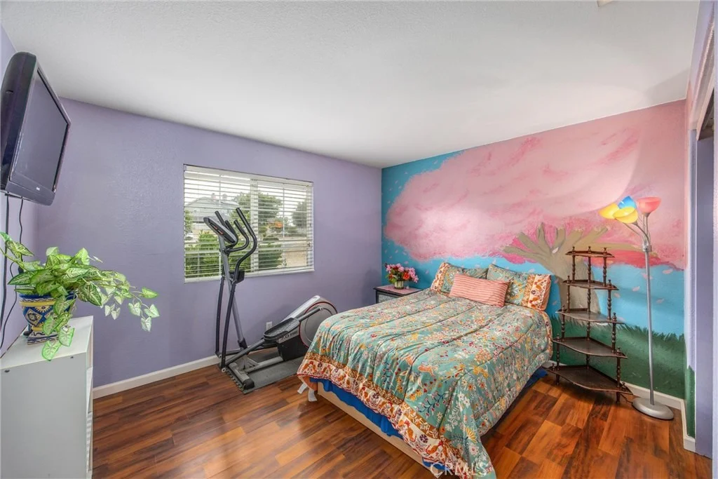 Photo of 13997 Riverside